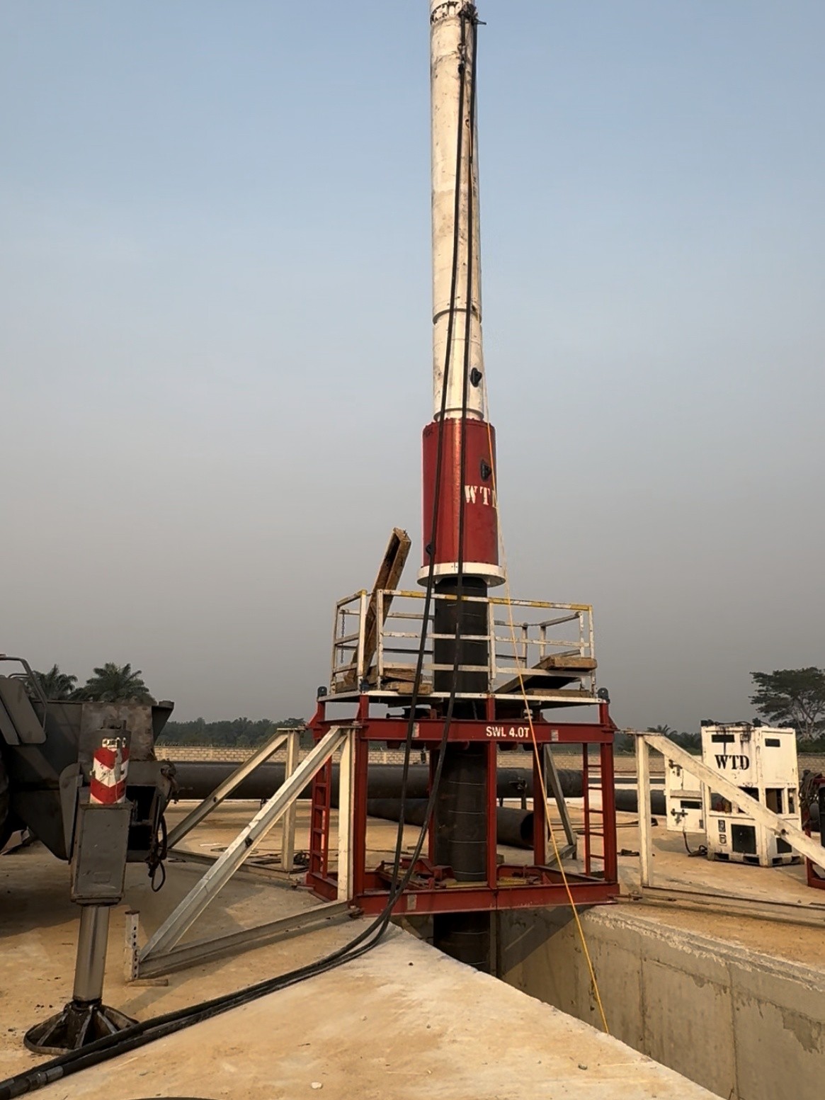 PILING WITH LANDFRAME